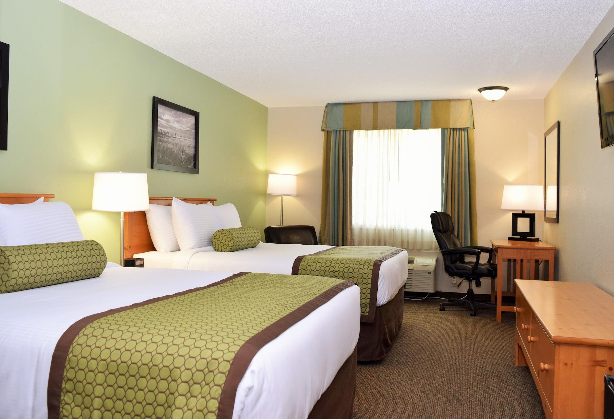 Baymont By Wyndham Pierre Hotel Exterior photo
