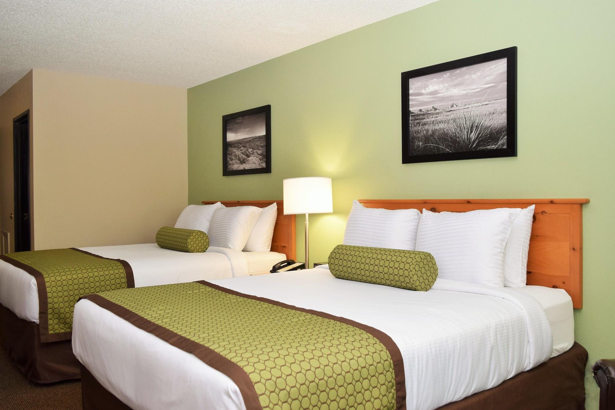 Baymont By Wyndham Pierre Hotel Exterior photo