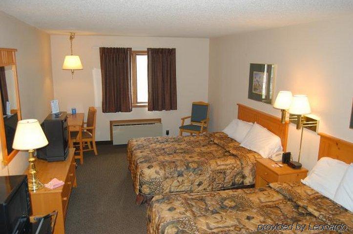 Baymont By Wyndham Pierre Hotel Room photo